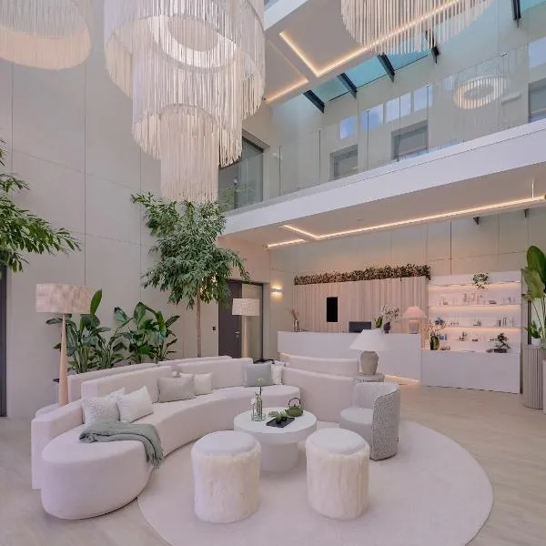 Evergreen Health Longevity Residence,位于凯希道库什塔尼的酒店