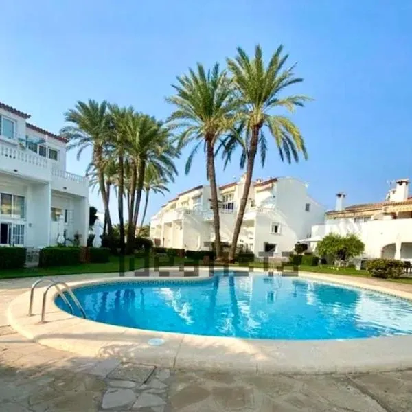 Precioso bungalow con piscina en 1a Linea Playa, מלון בדניה