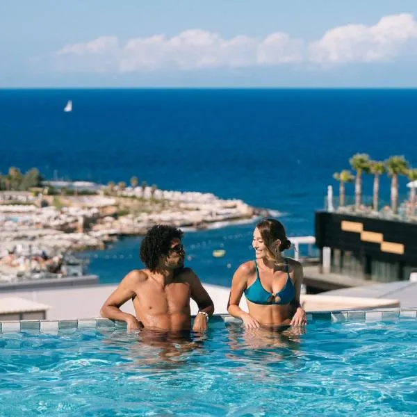 voco Malta by IHG, hotel di St Julian's