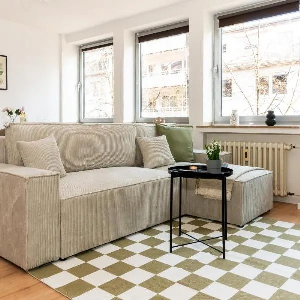Modernes Apartment im Essener Stadtkern mit Parkplatz, hotel en Essen