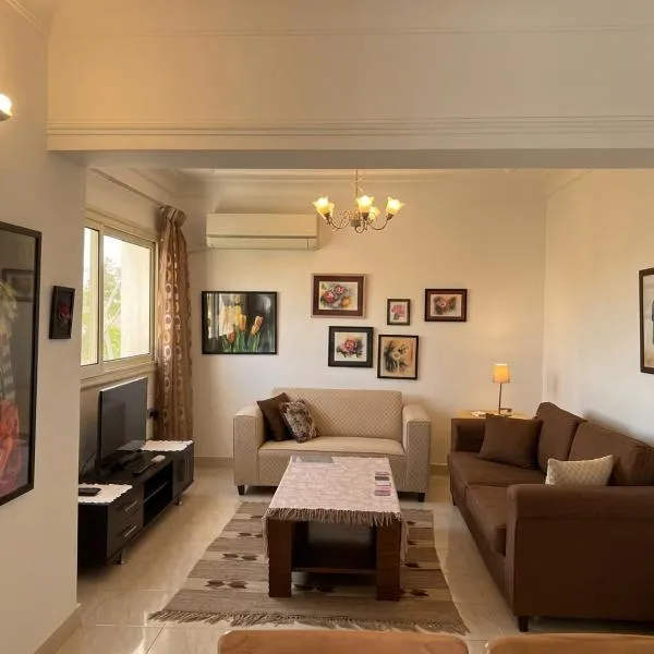 Maison de Lama - Expat friendly, AirCon, Garden access، فندق في القاهرة