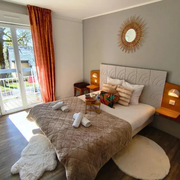 Kamea Club La Gironie โรงแรมในTurenne