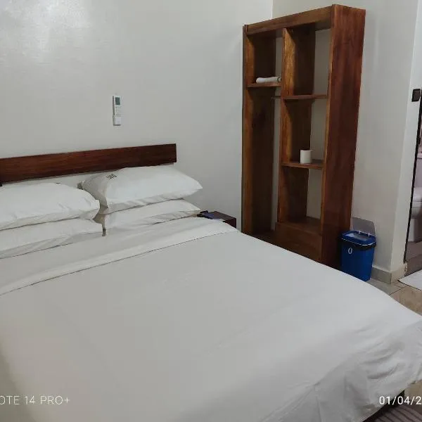 ERYL Hôtel, hotel en Yamusukro