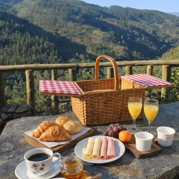 Refúgio com Tanque Privado e Azeite Artesanal, hotel di Góis