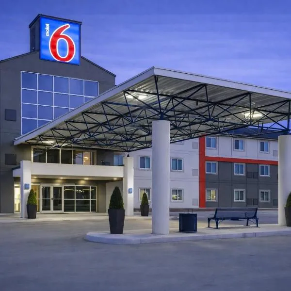 Motel 6-Saskatoon, SK, hotel u gradu Saskatun