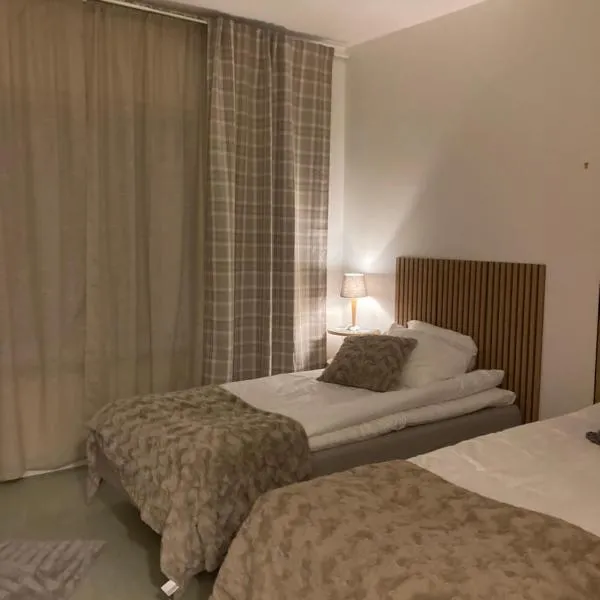Systemairhallen Bed&Breakfast, khách sạn ở Skinnskatteberg