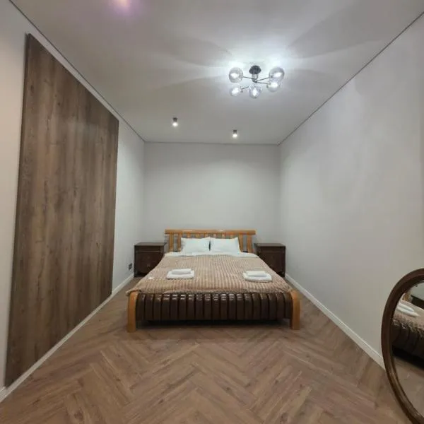 Franko Aparts, hotel Ungváron