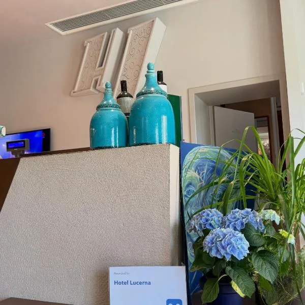 Hotel Lucerna، فندق في كاستيغليون ديلا بيسكايا