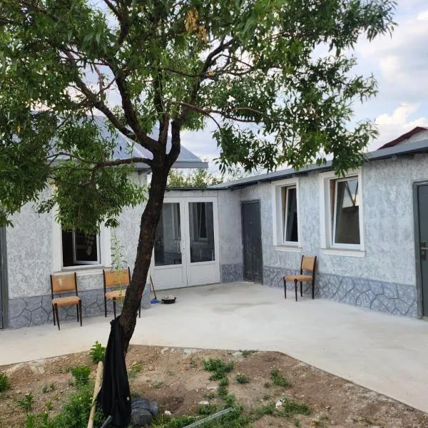 Sunrise hostel, ξενοδοχείο σε Armavir
