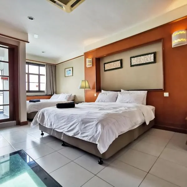 PD Full Seaview Water Chalet with Private Bathtub, Hotel in Port Dickson