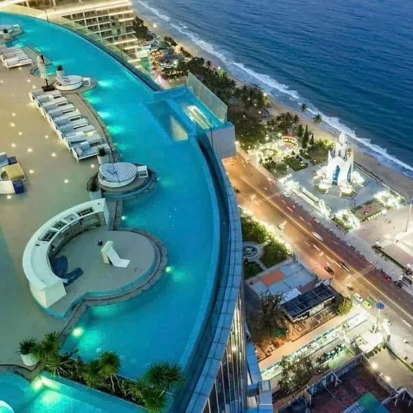 Panorama Beach Central Square Residences, hótel í Nha Trang