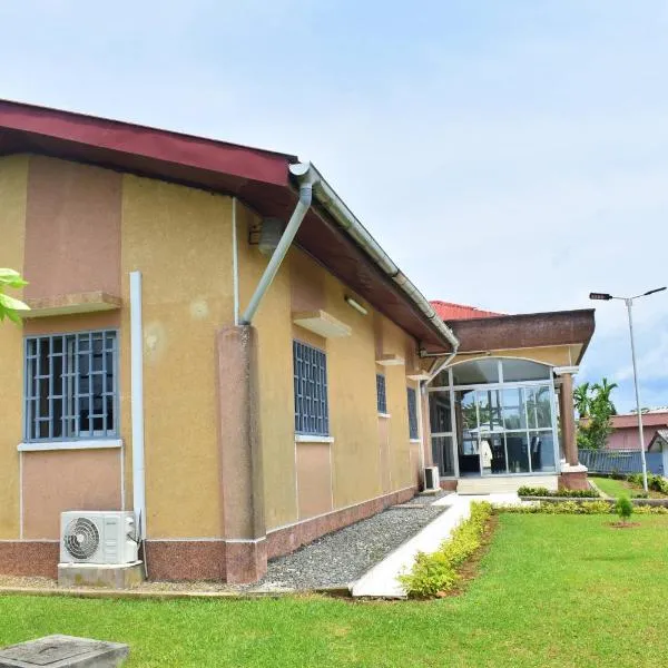 Villa les 3 oisillons, מלון בקריבי