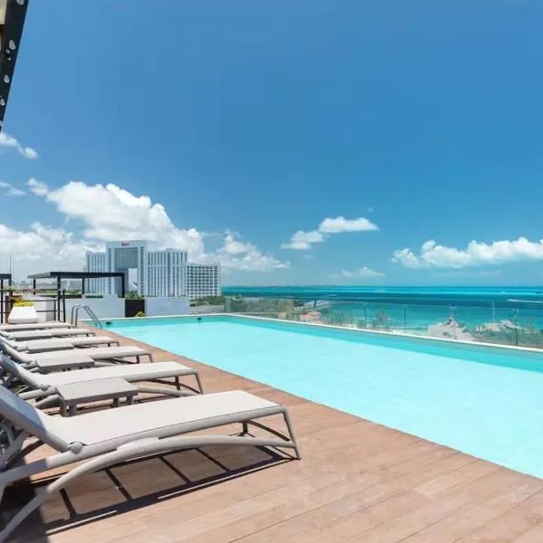 Beautiful sea view apartment in the Hotel Zone Cancun โรงแรมในแคนคูน