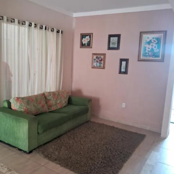 House 5 min from downtown Ipatinga 11 min from airport, Hotel in Santana do Paraíso