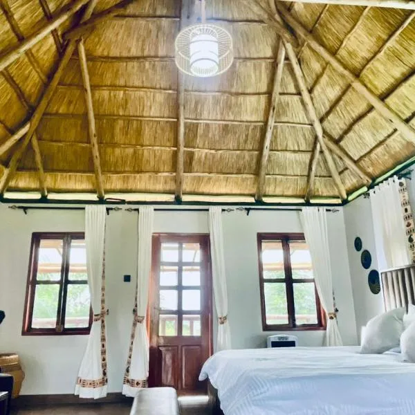 Ewafe Safari Lodge-Murchison, hotel sa Wanseko