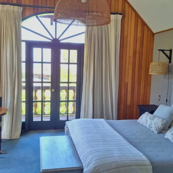 Hotel Casa Marron, מלון בויאריקה