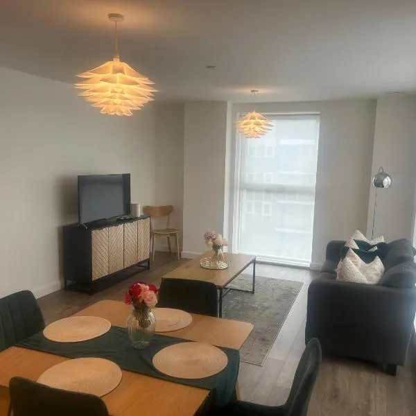 Home stay in London Acton close to central London, hotel en Londres