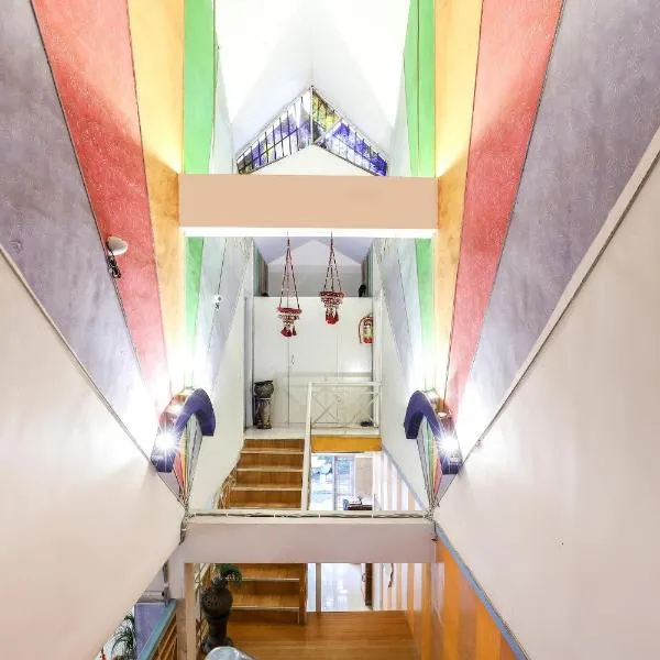 Hotel O Nova Dumas Homestay, hotel Szúratban