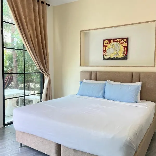บ้านต้นลมสุวรรณภูมิ Baantonlom suvarnabhumi, hotelli kohteessa Ban Khlong Thewa