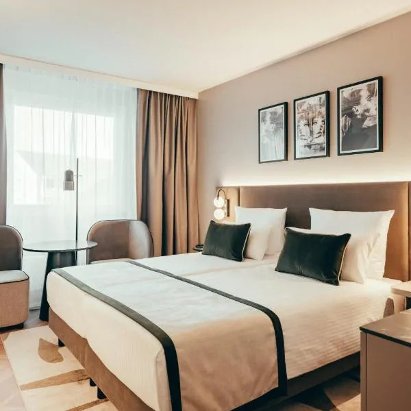 Leonardo Hotel Köln, hotel Kölnben