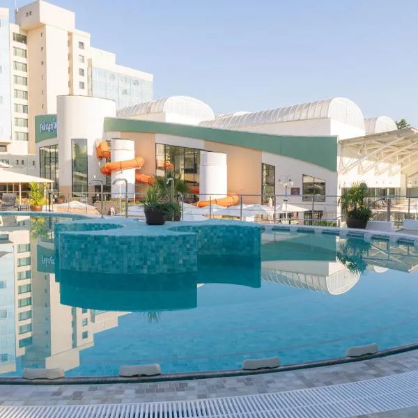 ロータス サーム スパ & ラグジュアリー リゾート(Lotus Therm Spa&Luxury Resort)、バイレ・フェリクスのホテル