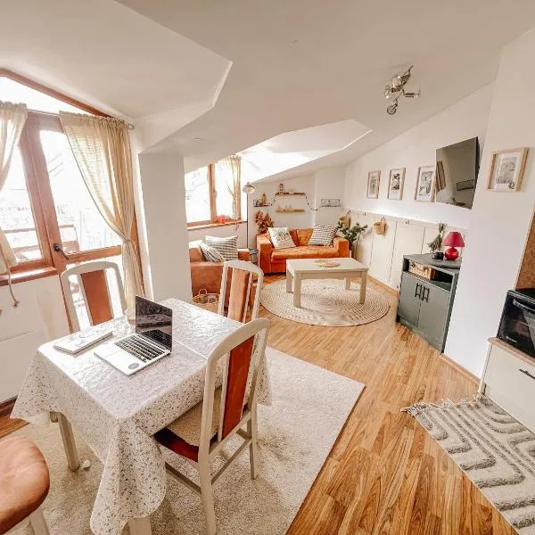 Viesnīca Happy Home 2-Bedroom Apartment near Ski Lift with Free Parking Banskā
