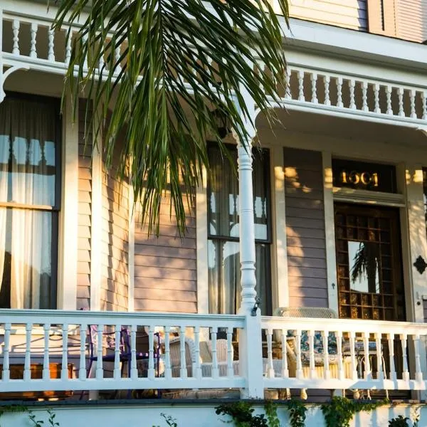 Saint Helens House-Hotel Historic District Near Cruise Port, hotel in Galveston