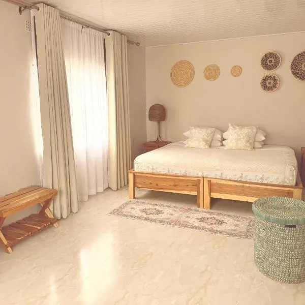 Ndeke Apartments Guesthouse in Meanwood Ndeke, Lusaka near KKIA - Fast wifi, solar backup, hotel a Lusaka