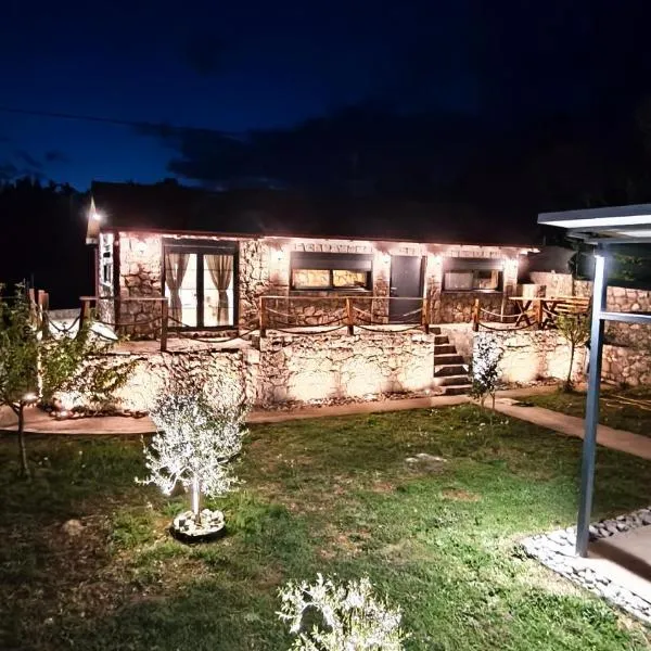 Stone House Montenegro, готель у місті Danilovgrad