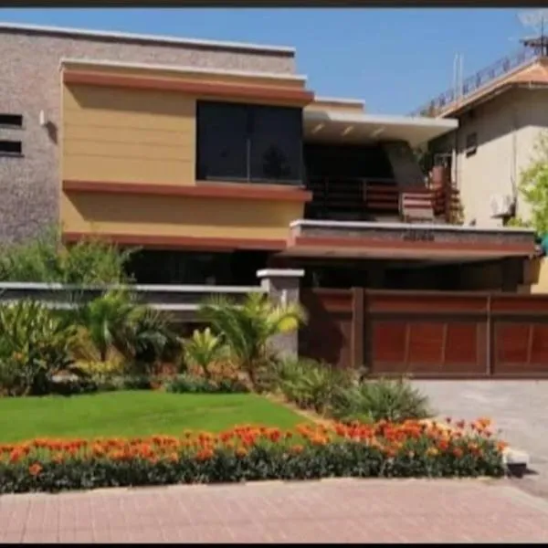 Travis Executive Guest House Islamabad، فندق في اسلام اباد