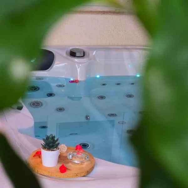 LE BELSOL, Confort, Eau 24h 7j Option Spa, khách sạn ở Sada