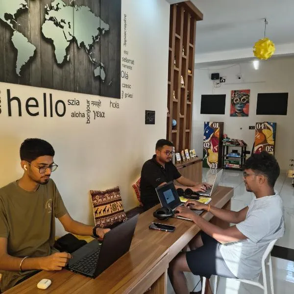 RoamEo Hostels By The Hostel Stories - Varkala，瓦卡拉的飯店