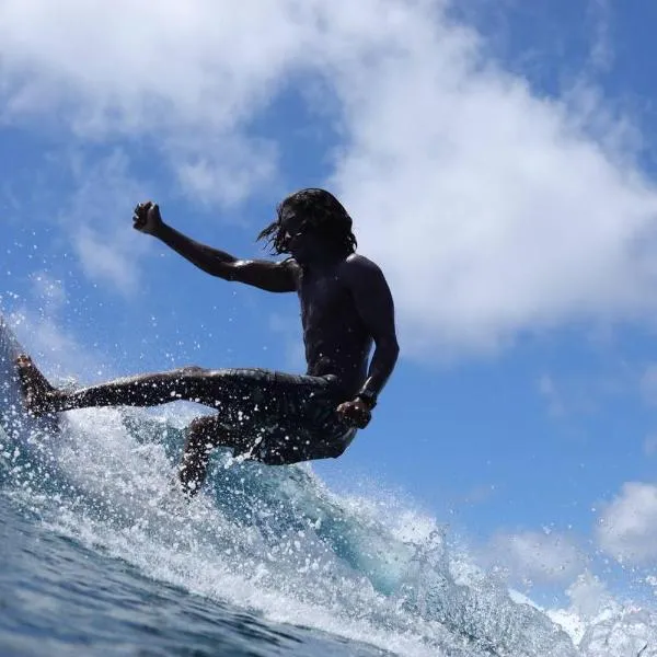 Oceana Surf Maldives - Kudahuvadhoo Surf Retreat, hotel i Kudahuvadhoo