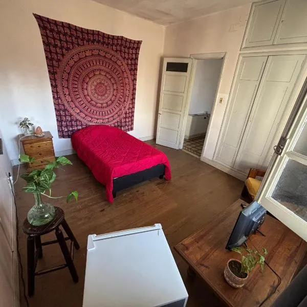 Habitacion Privada, Single Room, hotel en Paysandú