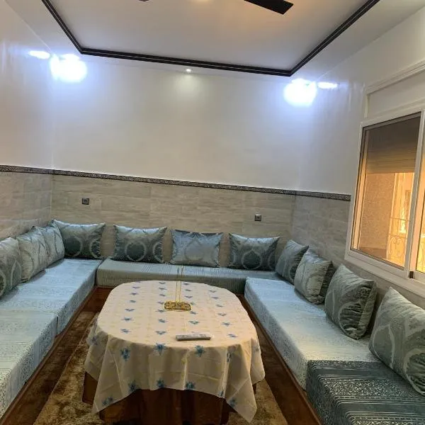 Bel Appartement 1er Étage confortable près de la plage - spécialement pour familles – hotel w mieście Saïdia