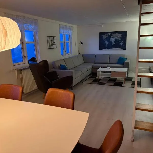 Unnuisarfik grønhus: Uummannaq şehrinde bir otel