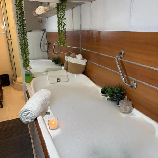 Casa en Carrasco Sur, cerca de todo – hotel w mieście Montevideo