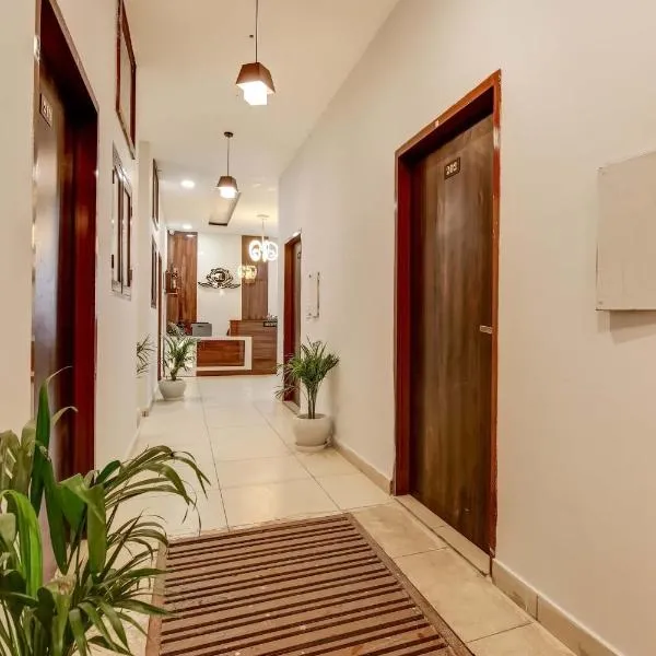 Hotel O Sky Land, hotel di Ludhiana