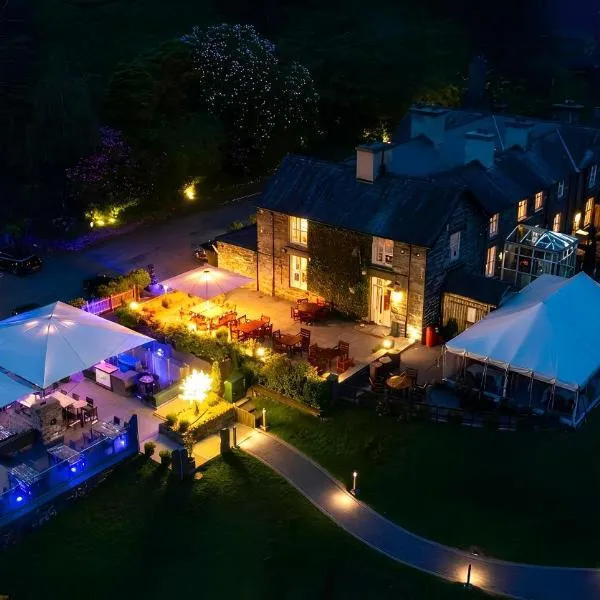 Aberdunant Hall Holiday Park, Snowdonia, hotel in Porthmadog