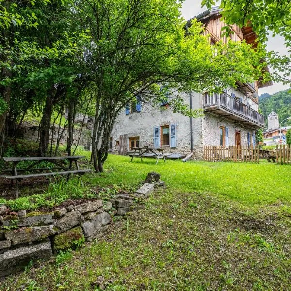 Les Chalets de la Revue โรงแรมในฟลูเมต์