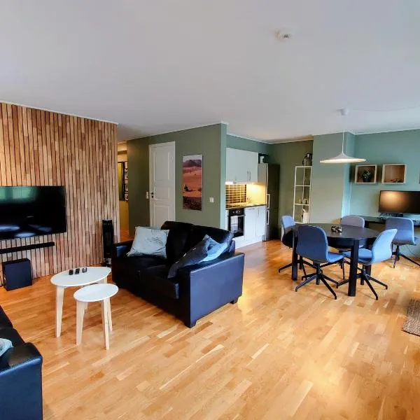 Modern Mountain Apartment with Balcony & Views, hotel in Håra
