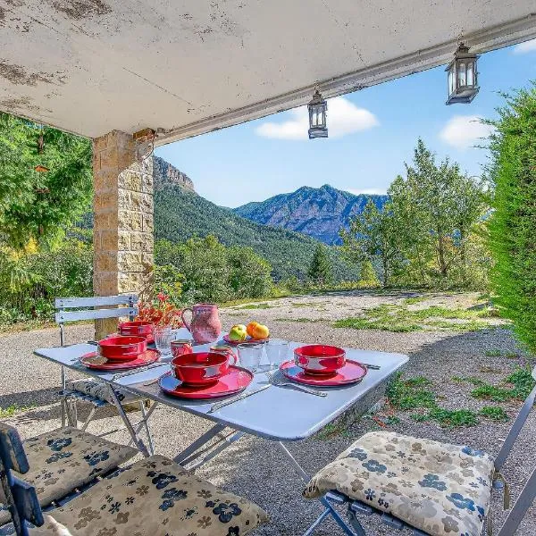 Gîte Le Montagn'art, hotel u gradu Beauvezer