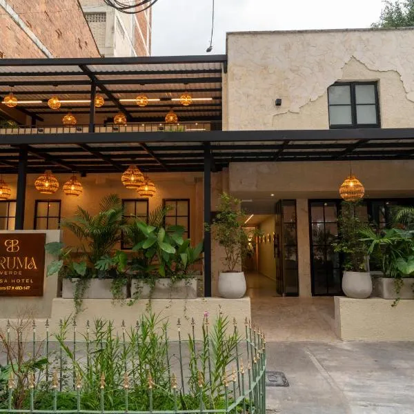 Bruma Verde Casa Hotel, hotel a Medellín