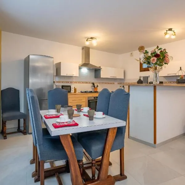 Chez Lulu, hotel i Brézins