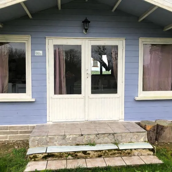 Les Chalets de Babeth et Cathy, hotel i Trouan-le-Grand