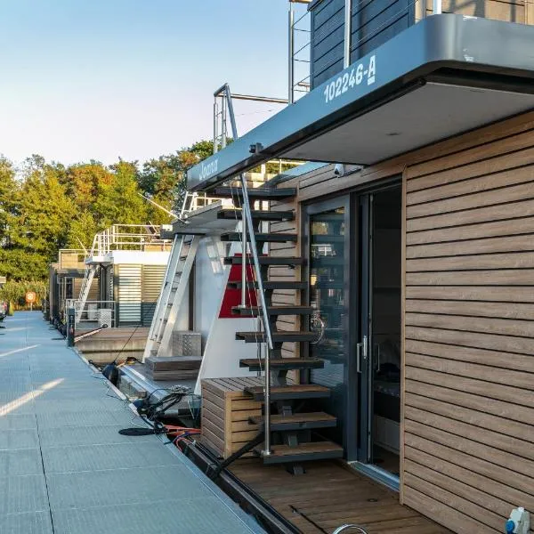Hausboot Joana, hotel di Zehdenick