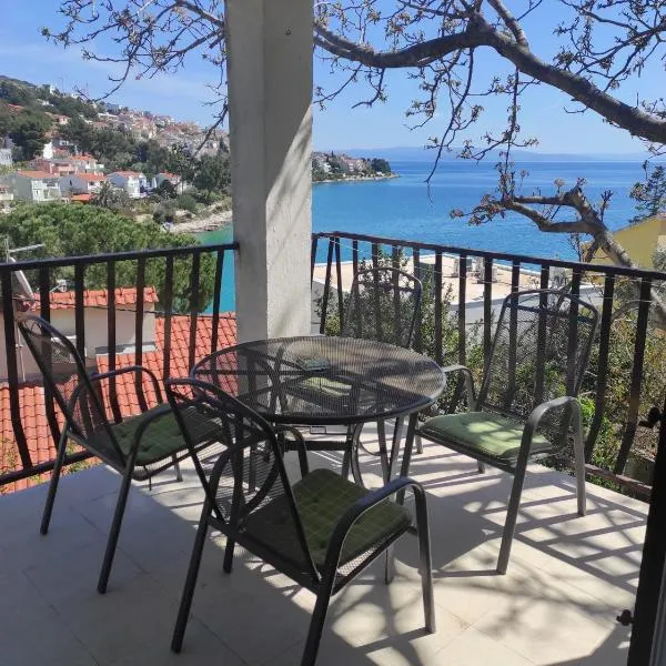 Seaview Apartments, hotell i Okrug Gornji