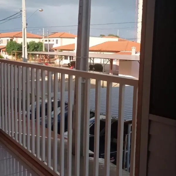 Apto aconchegante em Petrolina 2 quartos Wi-Fi, hotelli kohteessa Petrolina