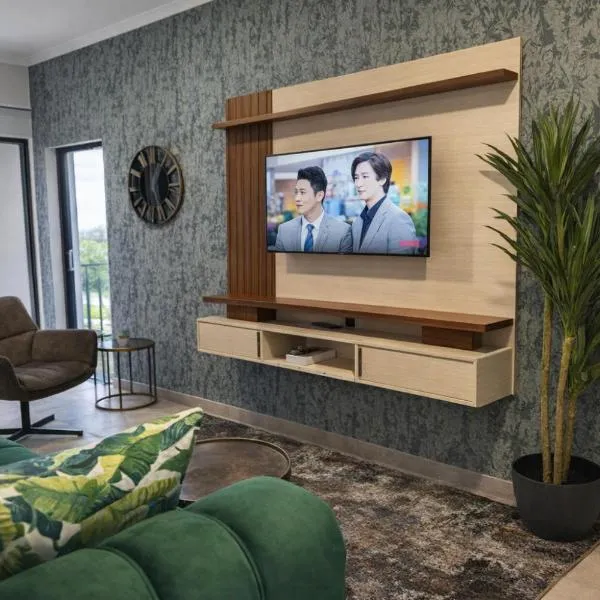 Luxury City Apartment The Habitat Gaborone, hotell i Gaborone