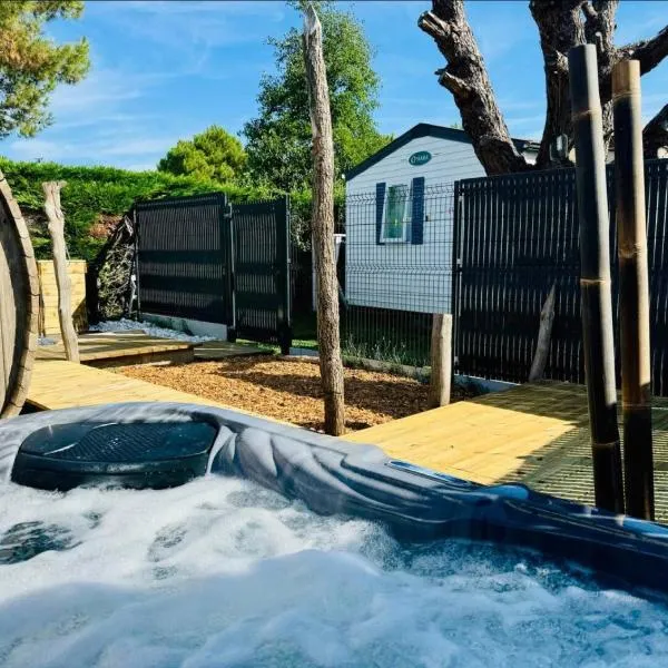 Bungalow Balnéo Jacuzzi, khách sạn ở Erquy